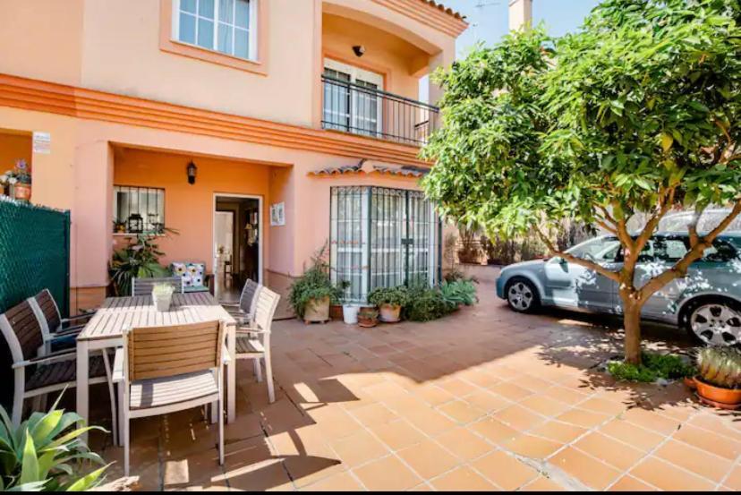 3 La Casa De Marilo Apartment Tomares Exterior photo